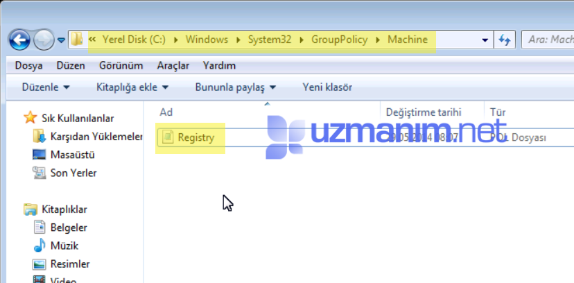  C:\Windows\System32 altında GroupPolicy klasörü